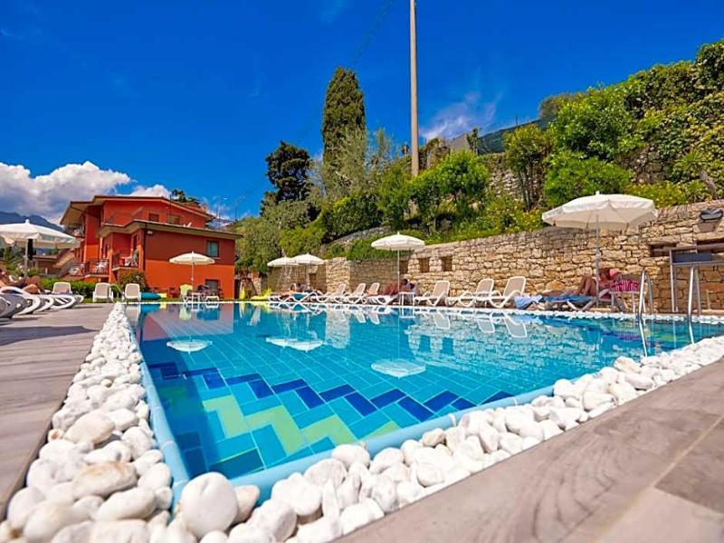 Beach Hotel Rosa image