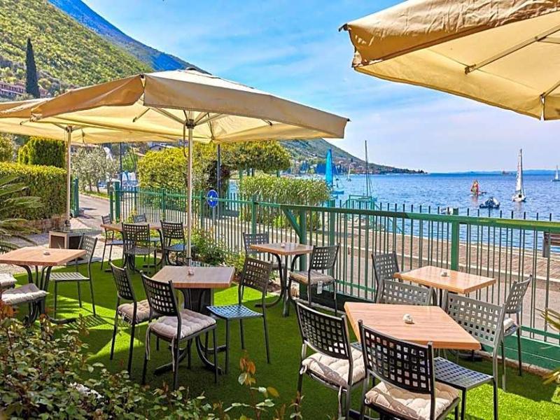 Beach Hotel Rosa image