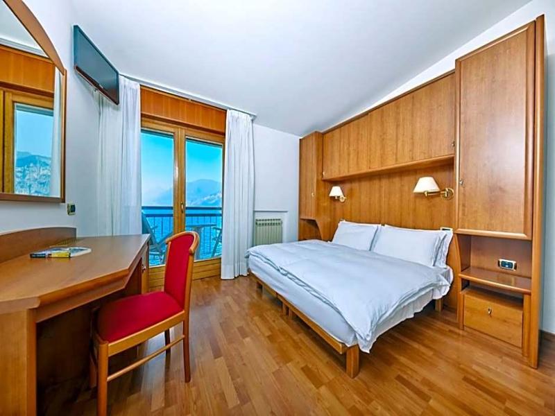 Beach Hotel Rosa image
