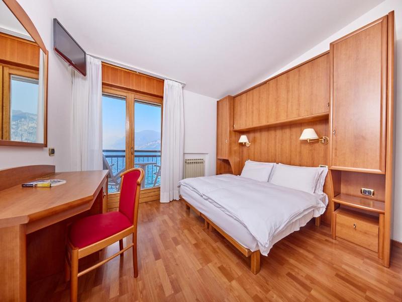 Beach Hotel Rosa image