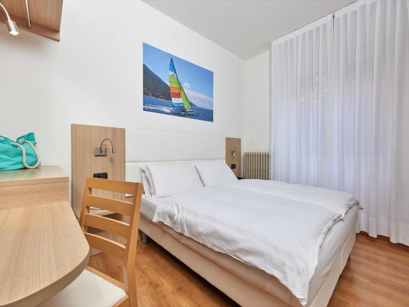 Beach Hotel Rosa image