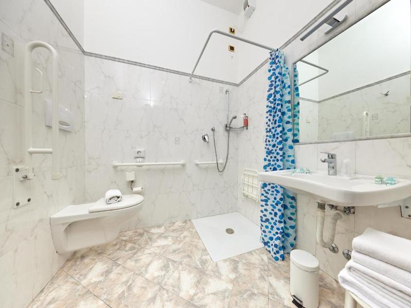 Beach Hotel Rosa image