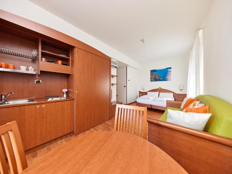 Beach Hotel Rosa image
