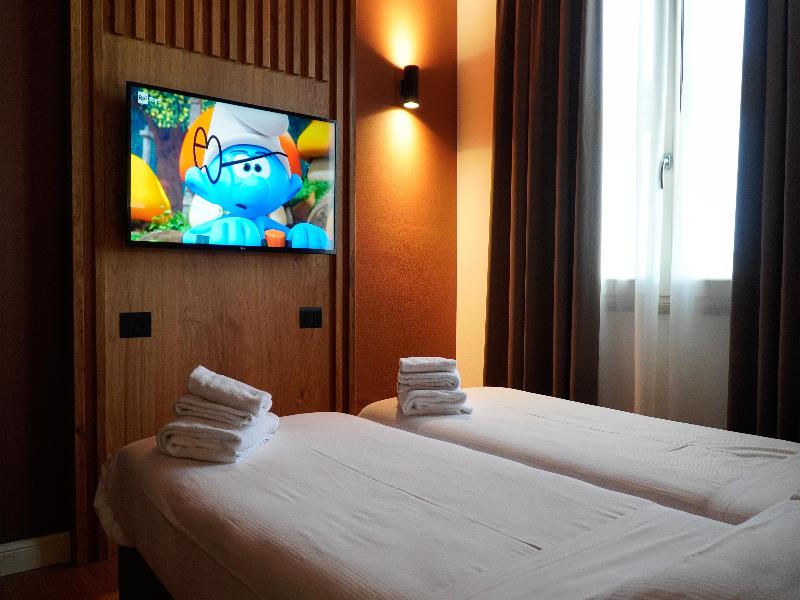 Best Western Hotel Arya image