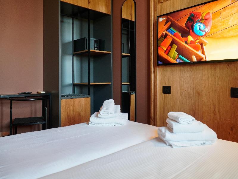 Best Western Hotel Arya image