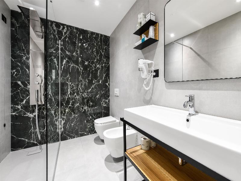 Best Western Hotel Arya image