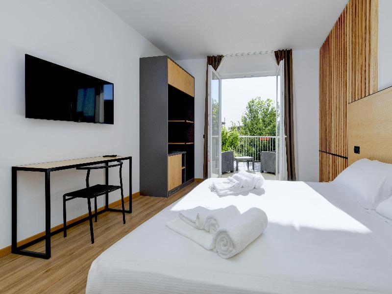 Best Western Hotel Arya image
