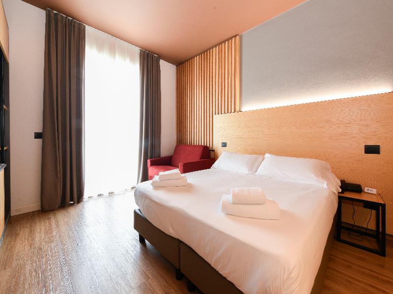 Best Western Hotel Arya image