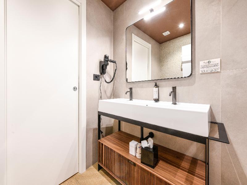 Best Western Hotel Arya image