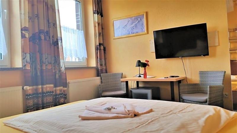 Hotel-Pension Grüne Linde image