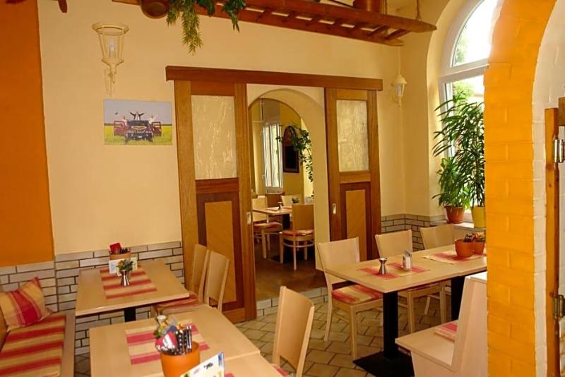 Hotel-Pension Grüne Linde image