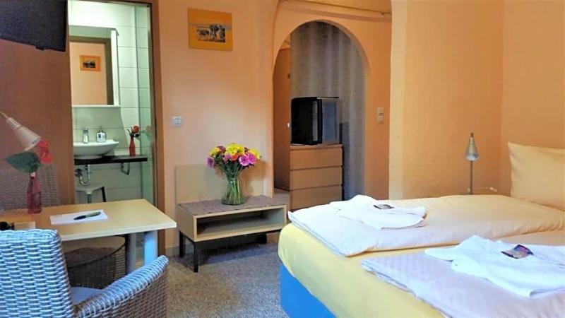 Hotel-Pension Grüne Linde image