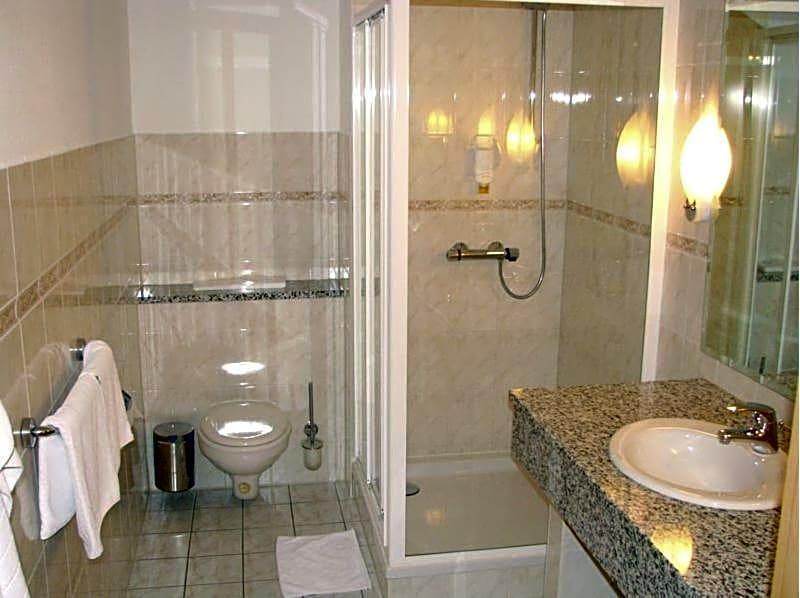 Hotel am Platz image