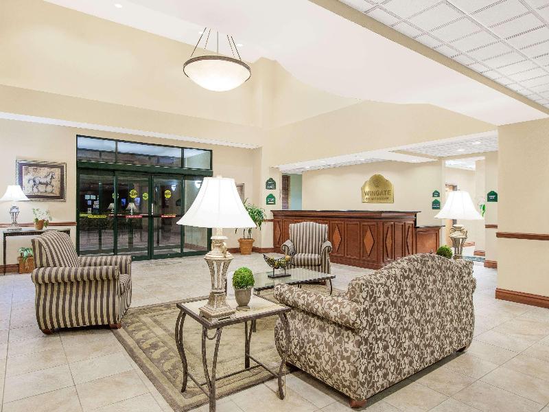 Wingate By Wyndham Lafayette Airport