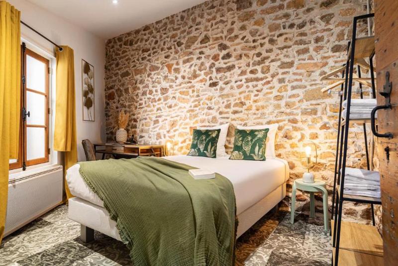 Contact Hotel Le Savigny & Spa image