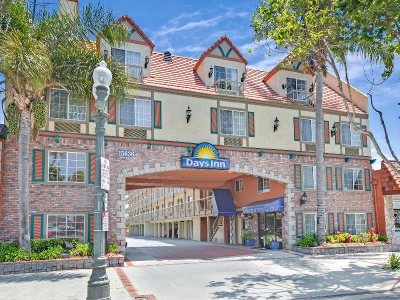 Days Inn by Wyndham Los Angeles LAX Manhattan Beac image