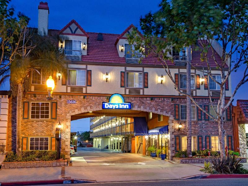 Days Inn by Wyndham Los Angeles LAX Manhattan Beac image