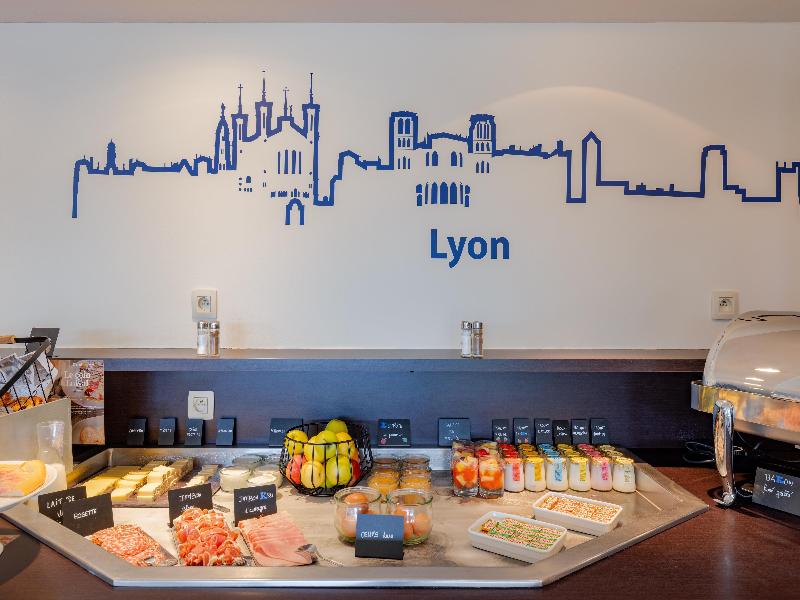 Kyriad Lyon Est - Saint Bonnet De Mure image