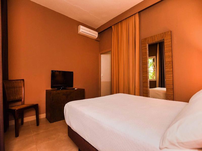 Tres Mares image
