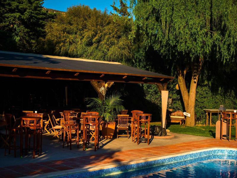 Tres Mares image