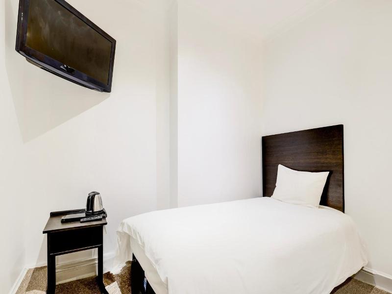 London Shelton Hotel image