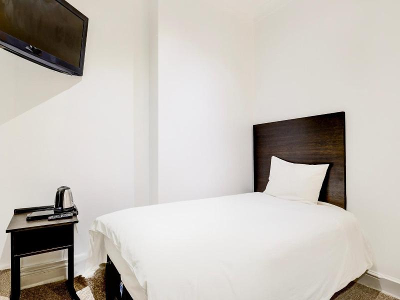 London Shelton Hotel image