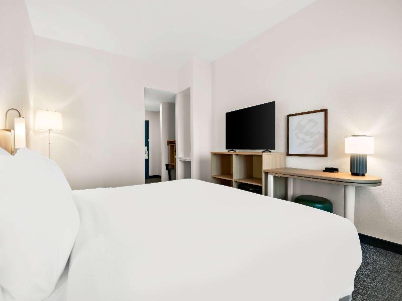 Spark by Hilton Lancaster Dutch Country image