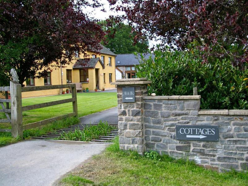 Pwllgwilym Holiday Cottages image