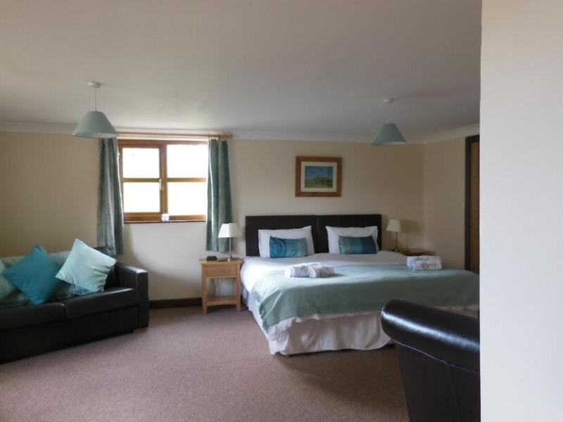 Pwllgwilym Holiday Cottages image
