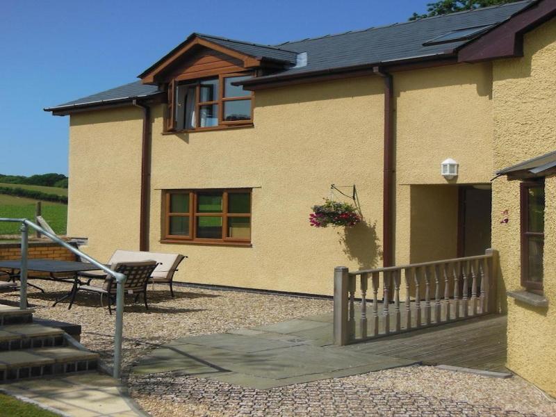 Pwllgwilym Holiday Cottages image
