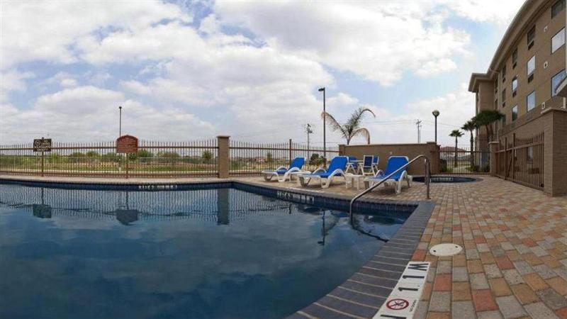 Holiday Inn Express Hotel & Suites Laredo-Event Ce
