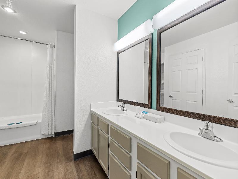 MainStay Suites Las Vegas Flamingo image