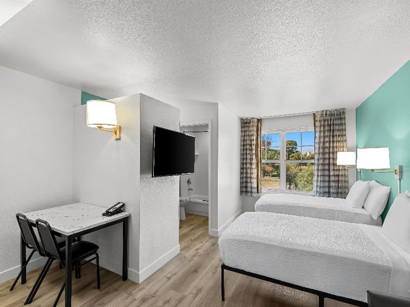 MainStay Suites Las Vegas Flamingo image
