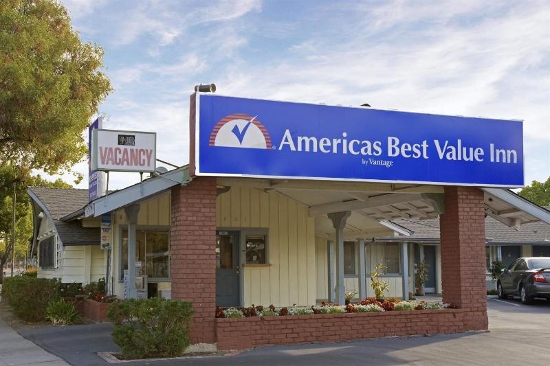 Americas Best Value Inn Livermore image