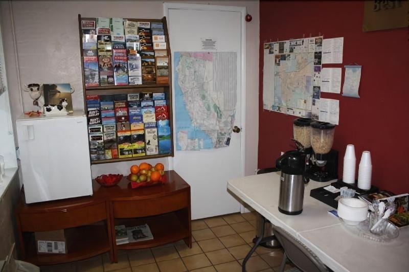 Americas Best Value Inn Livermore image