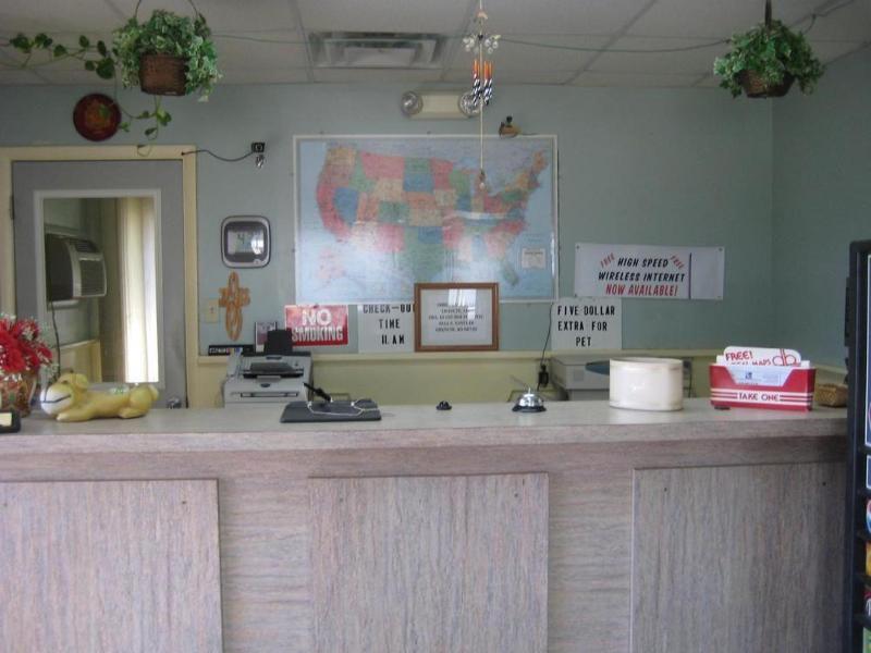 Guest House Motel Chanute image