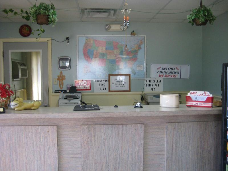 Guest House Motel Chanute image