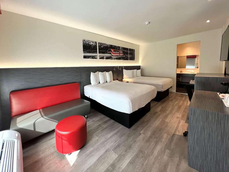 Ramada by Wyndham Anaheim Convention Center image