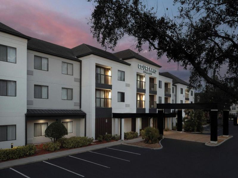 Courtyard Lakeland image