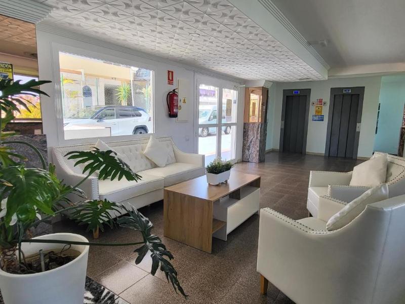 Las Camelias Apartments image