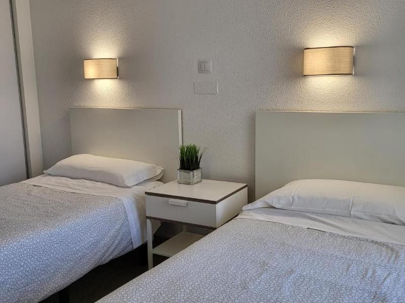 Las Camelias Apartments image