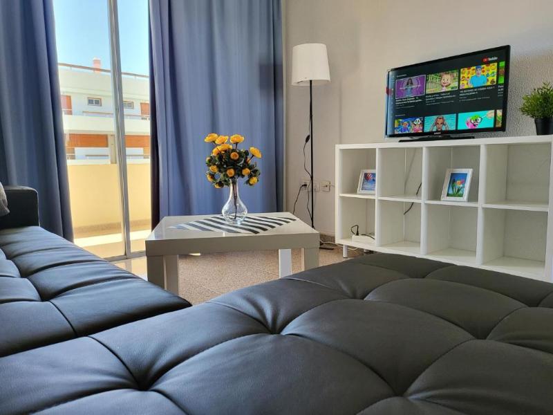 Las Camelias Apartments image