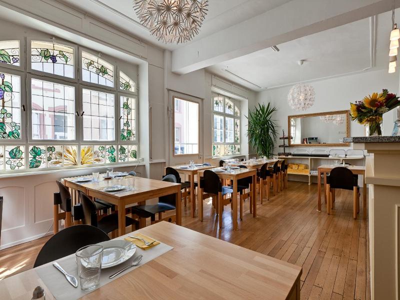 PENSIONSIEBEN Das andere Hotel image