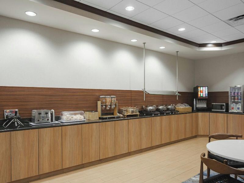 Fairfield Inn & Suites Louisville East image