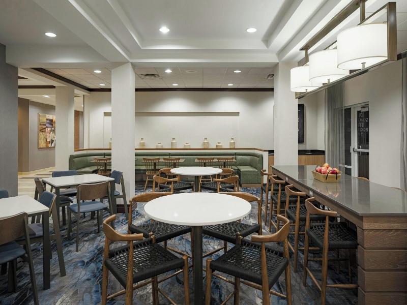 Fairfield Inn & Suites Louisville East image