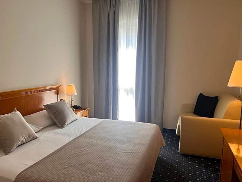 Hotel Dore image