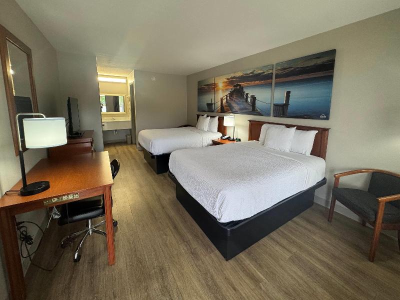 Days Inn by Wyndham Lake City I-10 image