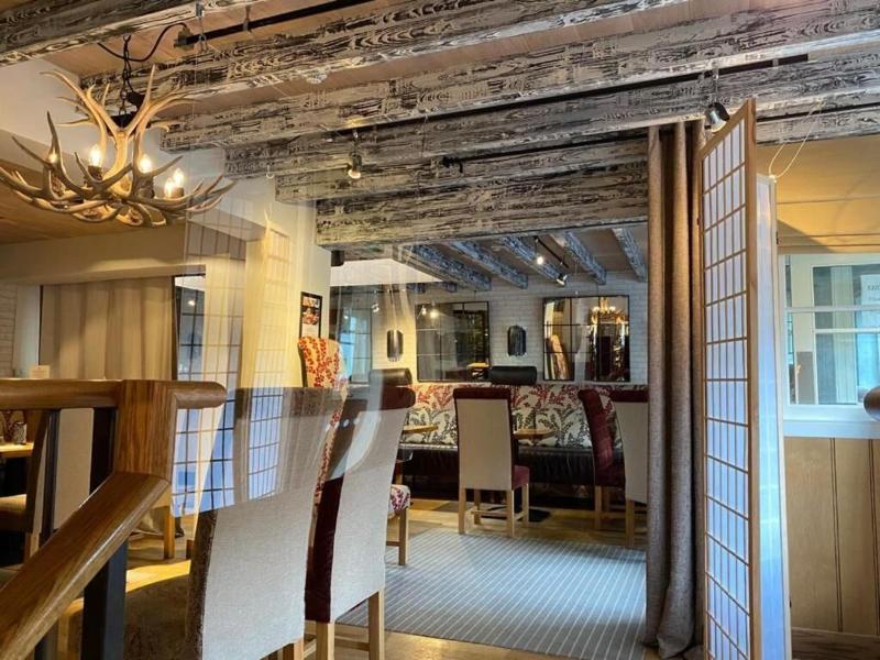The Star Inn 1744 image