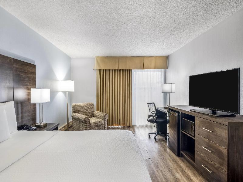 Days Inn by Wyndham London image