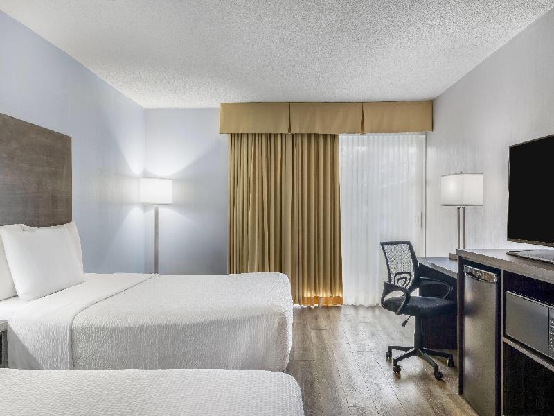 Days Inn by Wyndham London image